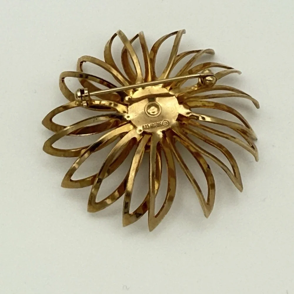 Vintage Sarah Coventry Brooch Flower Gold Tone Red Rhinestone Starburst Pin